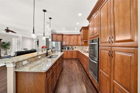 Tiny photo for 11050 SE 37th Avenue Road, Belleview, FL 34420 (MLS # OM729598)