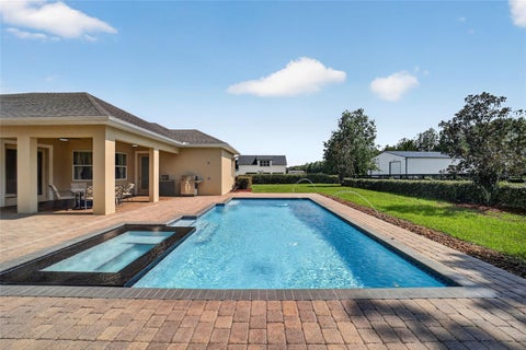 Tiny photo for 11050 SE 37th Avenue Road, Belleview, FL 34420 (MLS # OM729598)