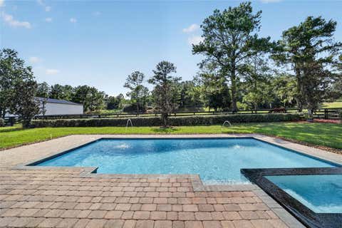 Tiny photo for 11050 SE 37th Avenue Road, Belleview, FL 34420 (MLS # OM729598)