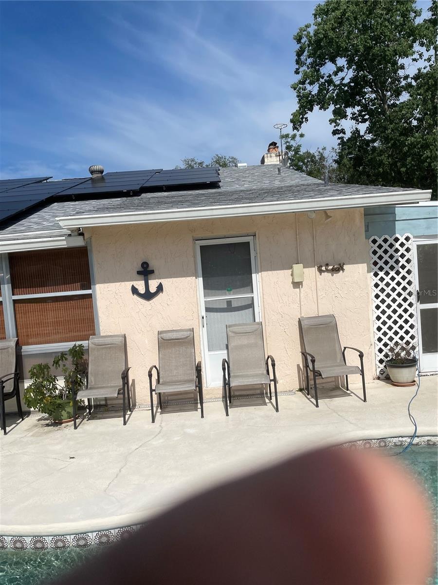 24 RED MAPLE CIRCLE