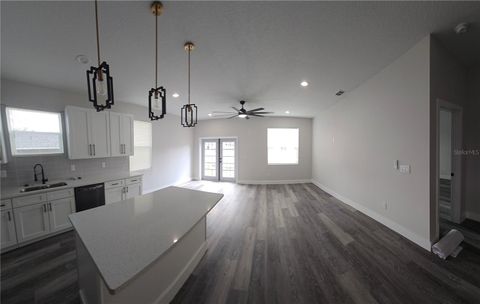 A home in TAMPA