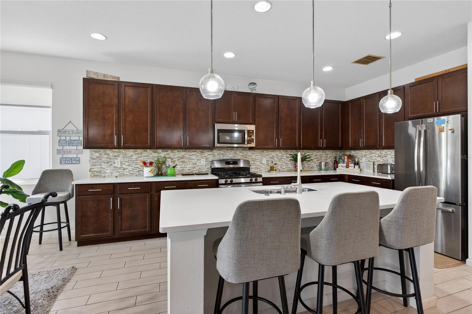 VICTORIA HILLS PH 3 - Residential