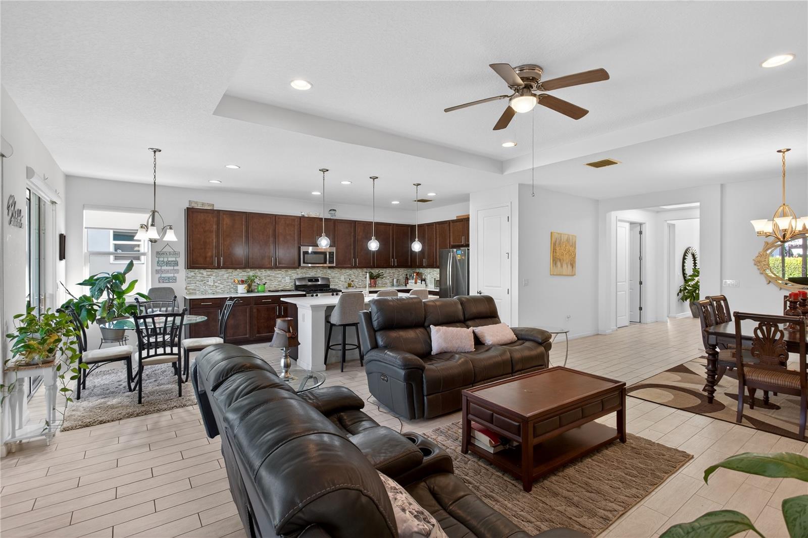 VICTORIA HILLS PH 3 - Residential