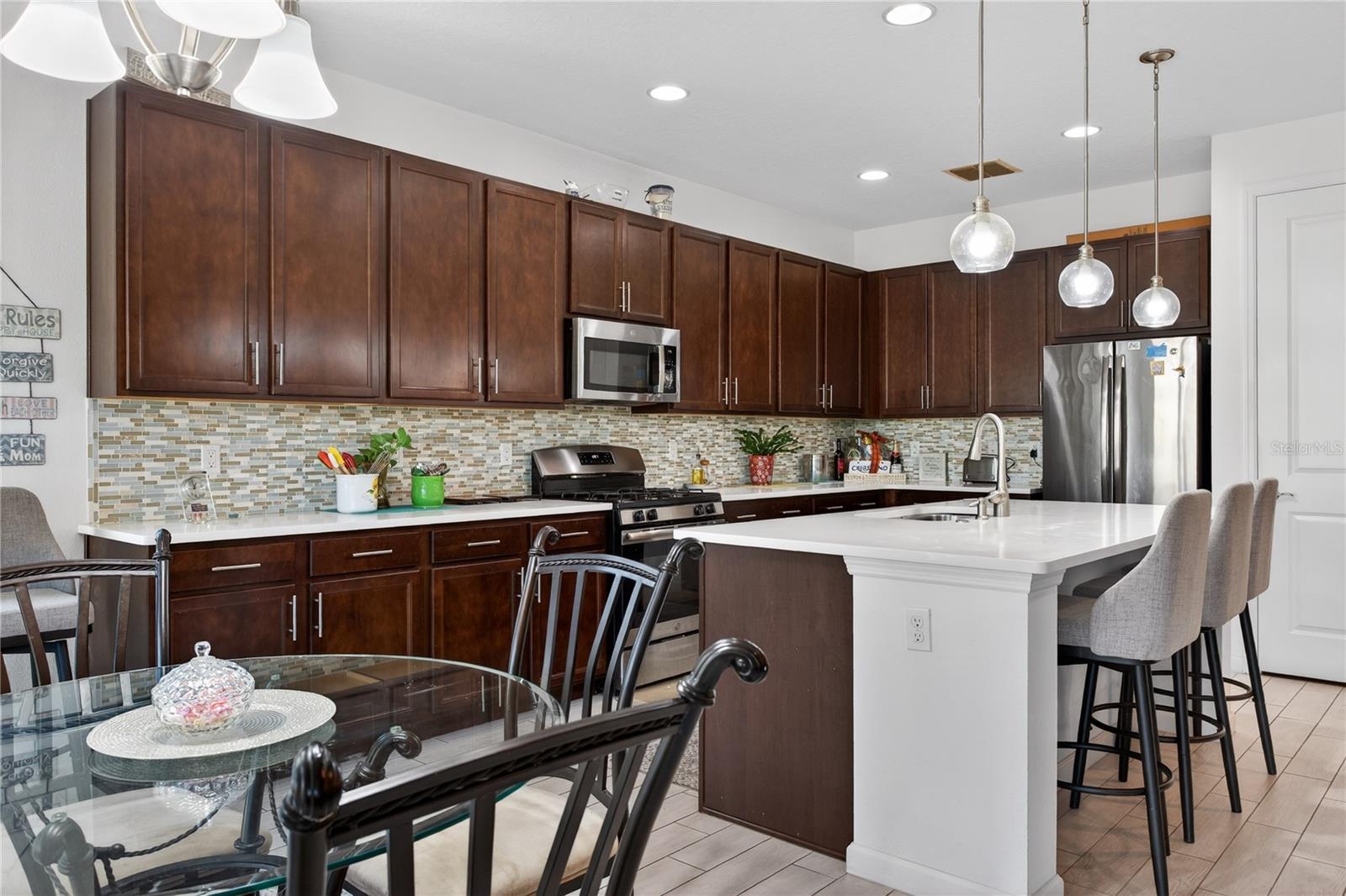 VICTORIA HILLS PH 3 - Residential