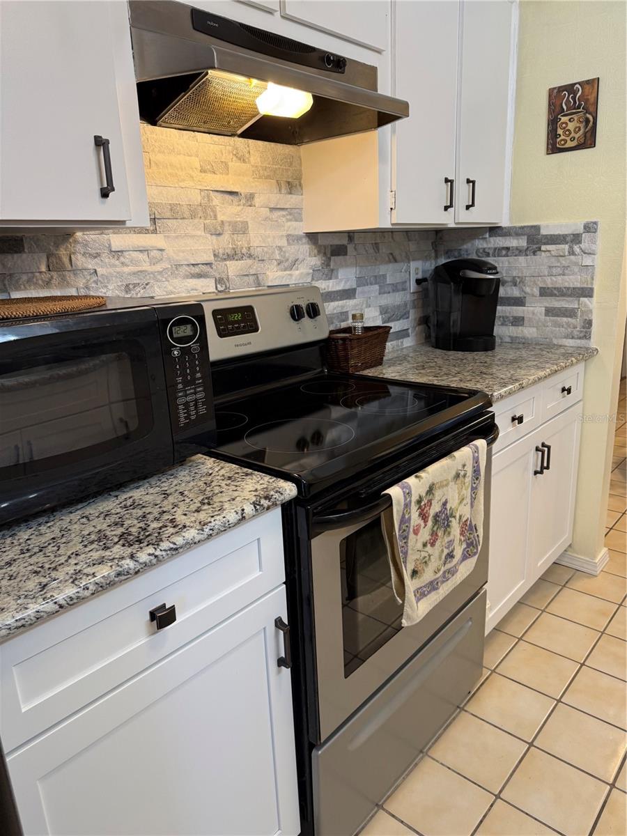 GULF HARBORS WOODLANDS - Residential