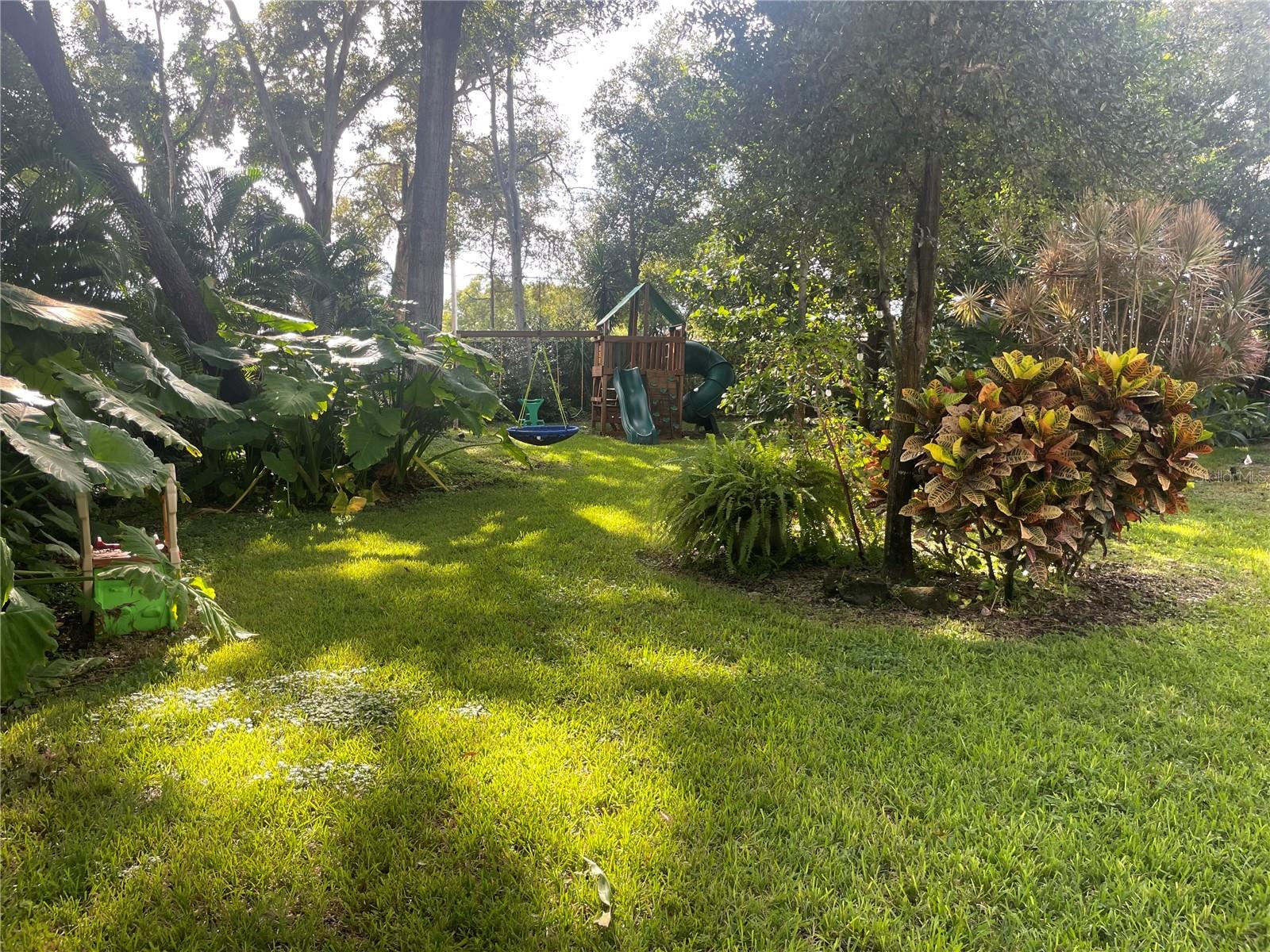 1304 TREETOP DRIVE