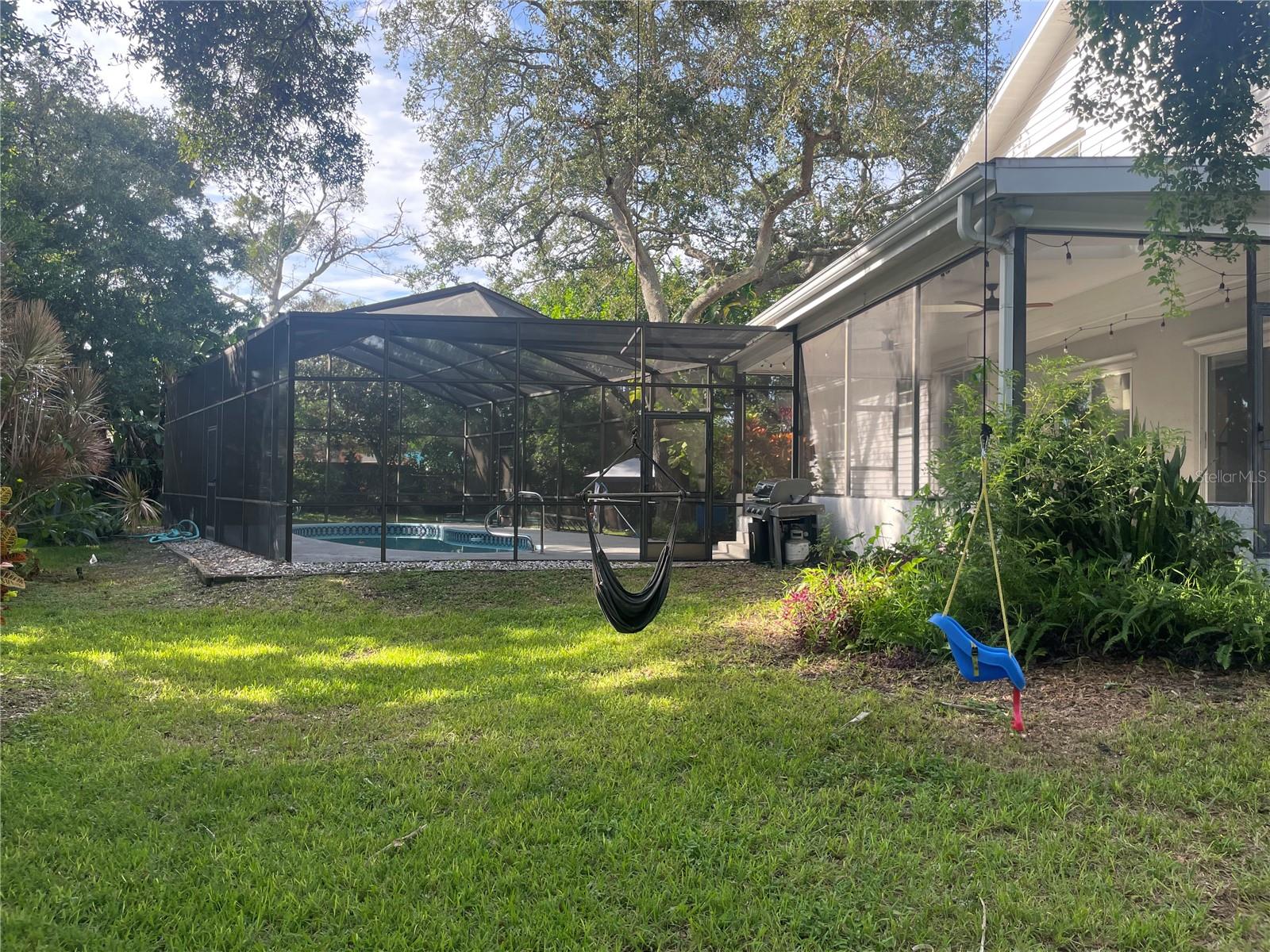 1304 TREETOP DRIVE