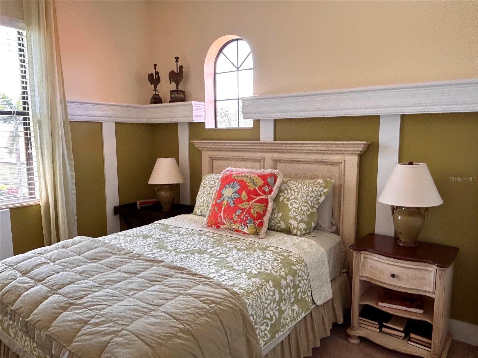 RESIDENCES AT UNIVERSITY GROVES - Residential Lease