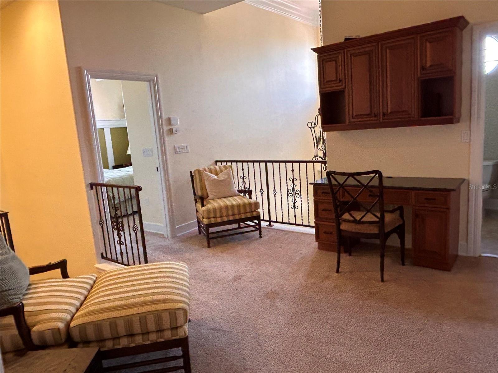 RESIDENCES AT UNIVERSITY GROVES - Residential Lease