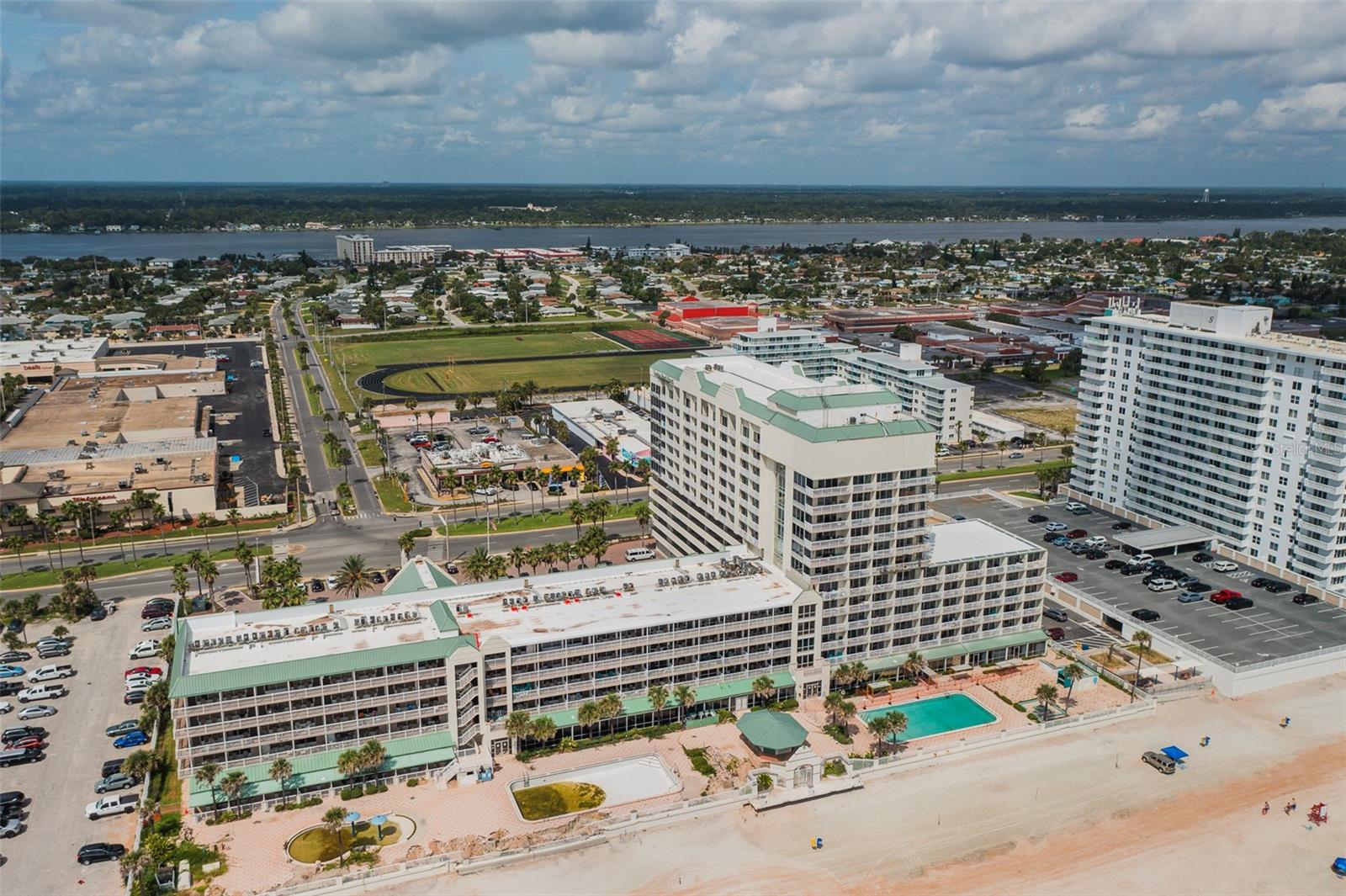 DAYTONA BEACH RESORT & CONFERENCE CENTER - Residential