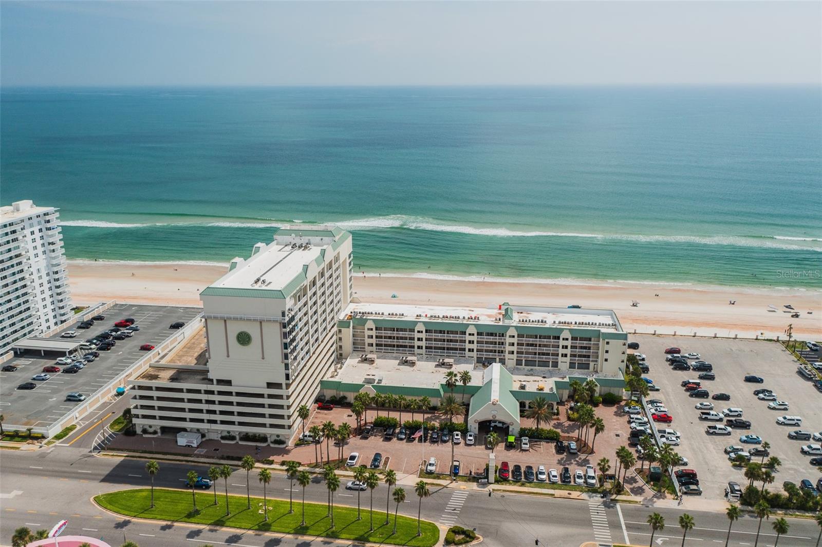 DAYTONA BEACH RESORT & CONFERENCE CENTER - Residential