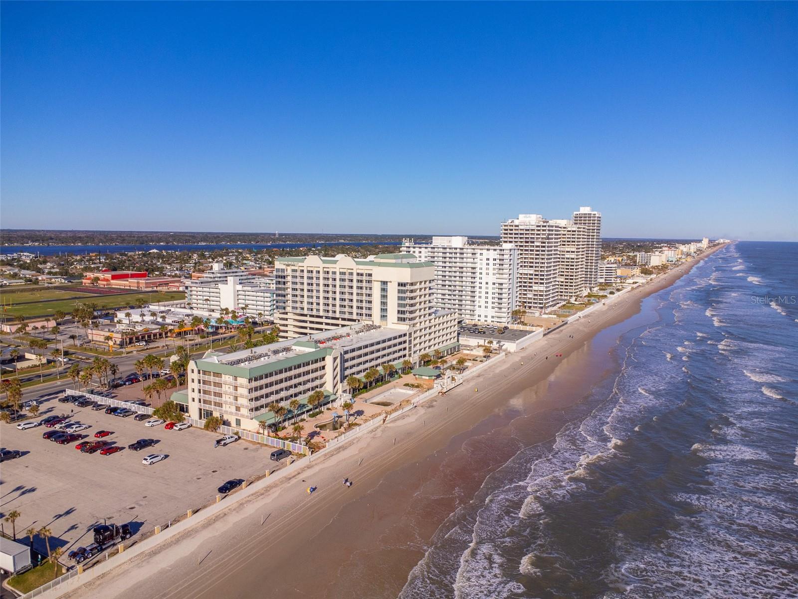 DAYTONA BEACH RESORT & CONFERENCE CENTER - Residential