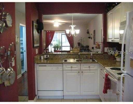 MAGNOLIA BAY AT MAITLAND - Residential