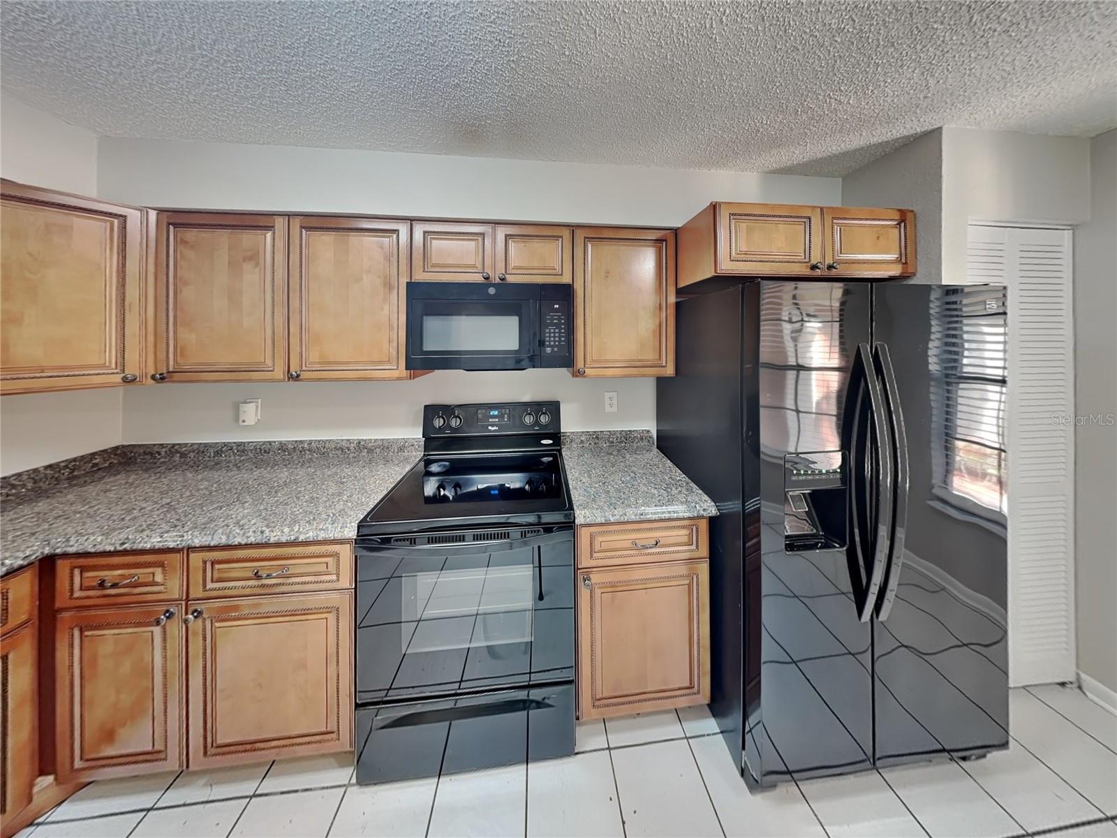 DUNLAWTON HILLS UNIT 01 - Residential Lease