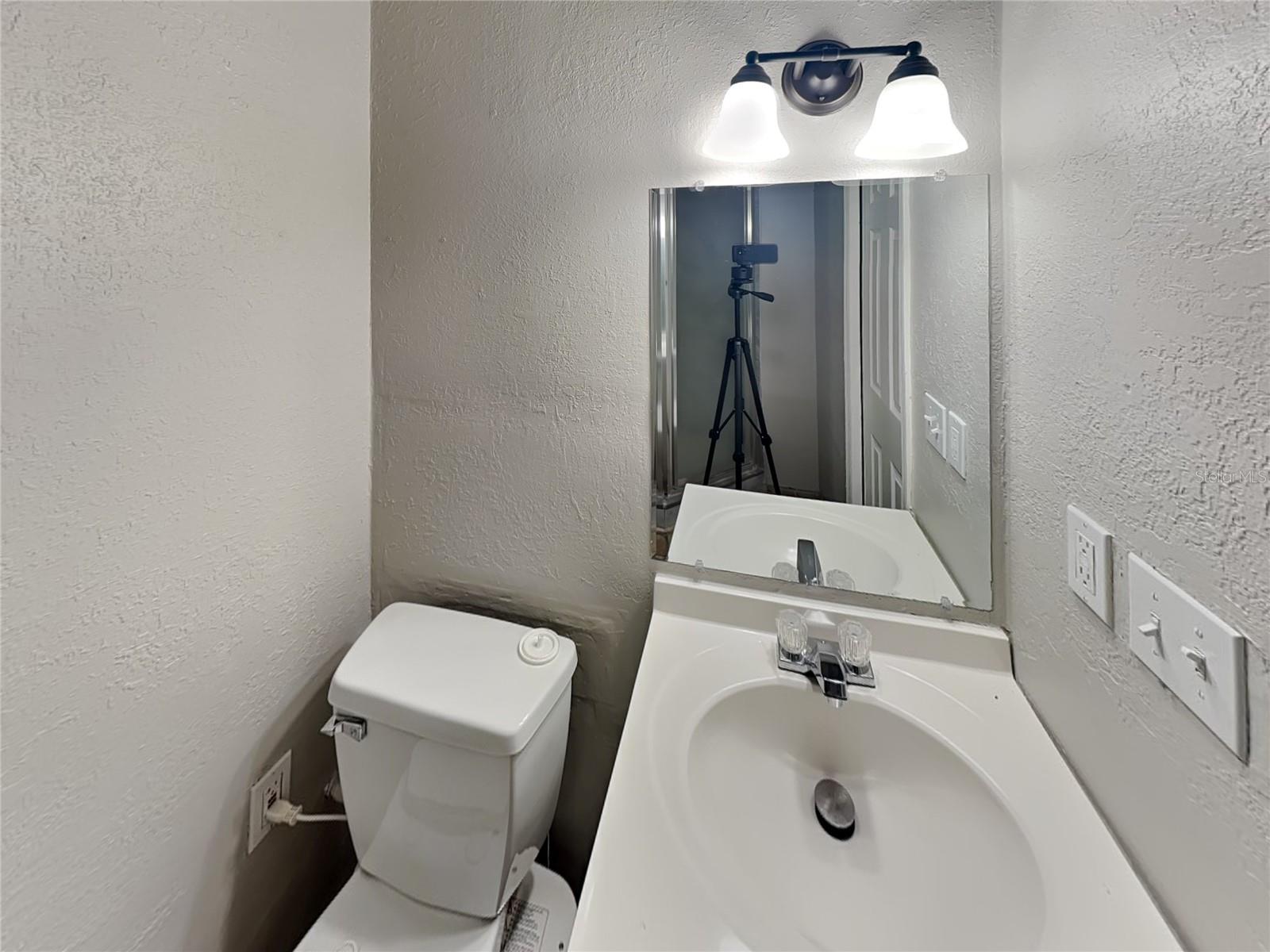 DUNLAWTON HILLS UNIT 01 - Residential Lease