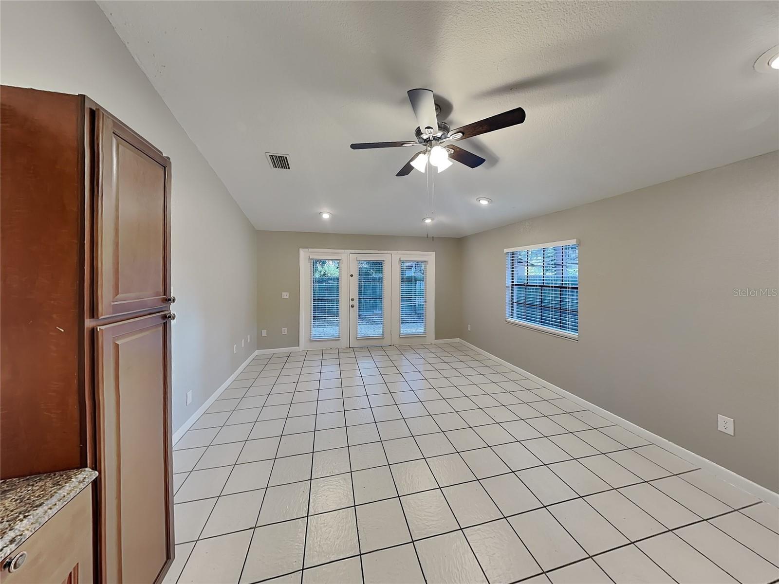 DUNLAWTON HILLS UNIT 01 - Residential Lease