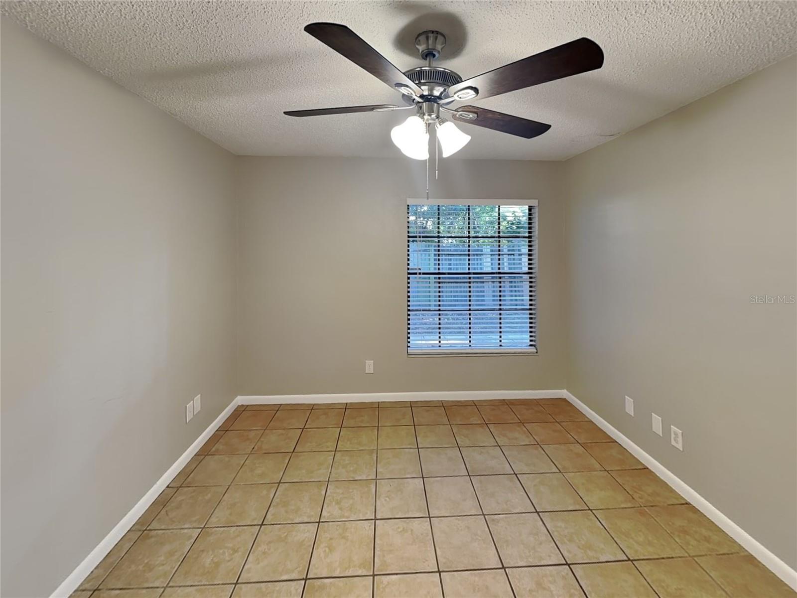 DUNLAWTON HILLS UNIT 01 - Residential Lease