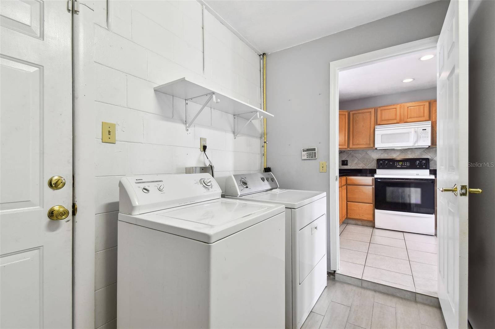 GOLFWOOD ESTATES UNIT 10 - Residential