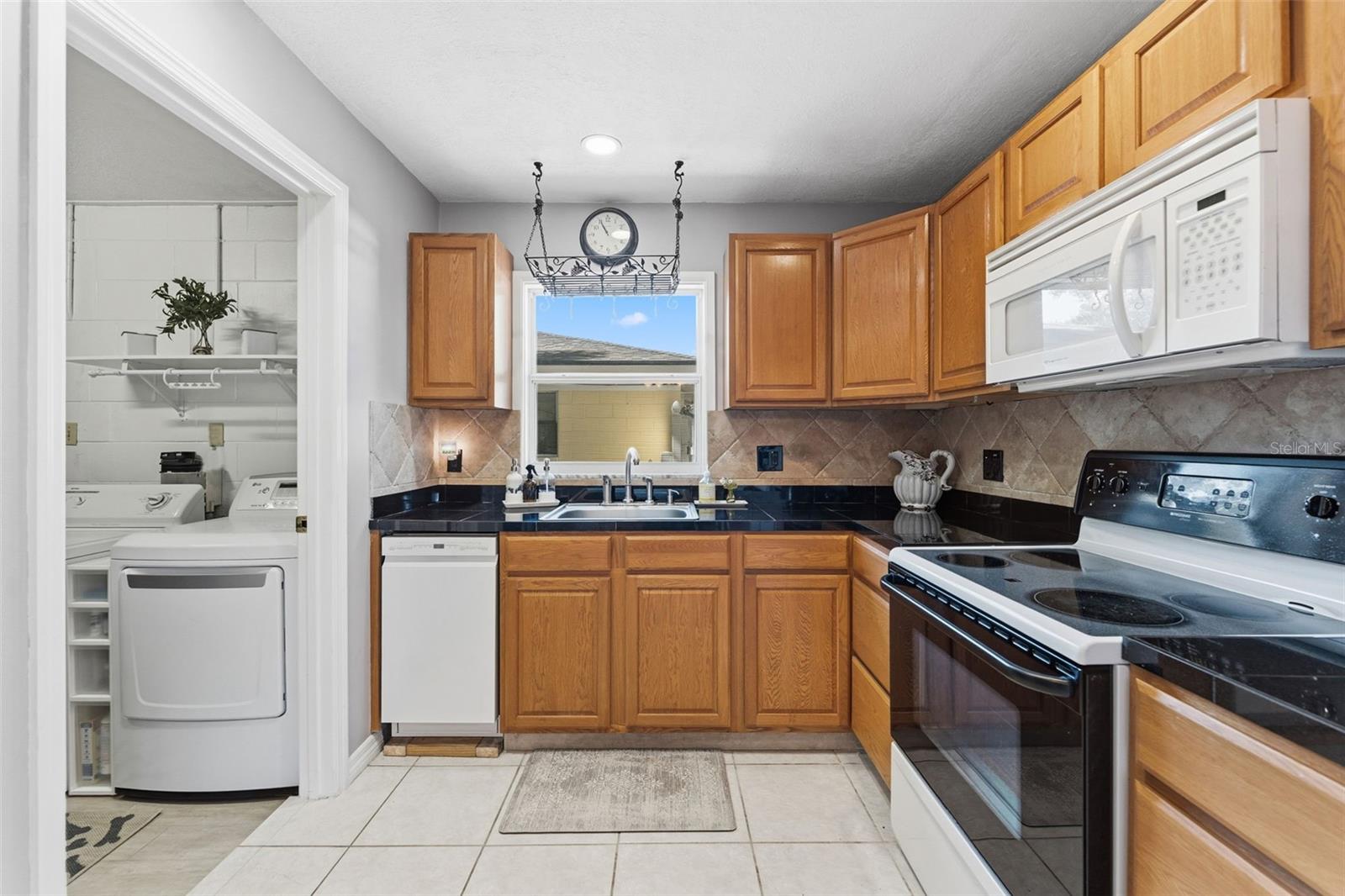 GOLFWOOD ESTATES UNIT 10 - Residential