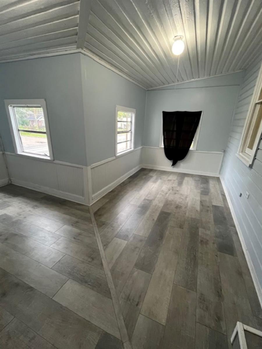 EUSTIS - Residential Income