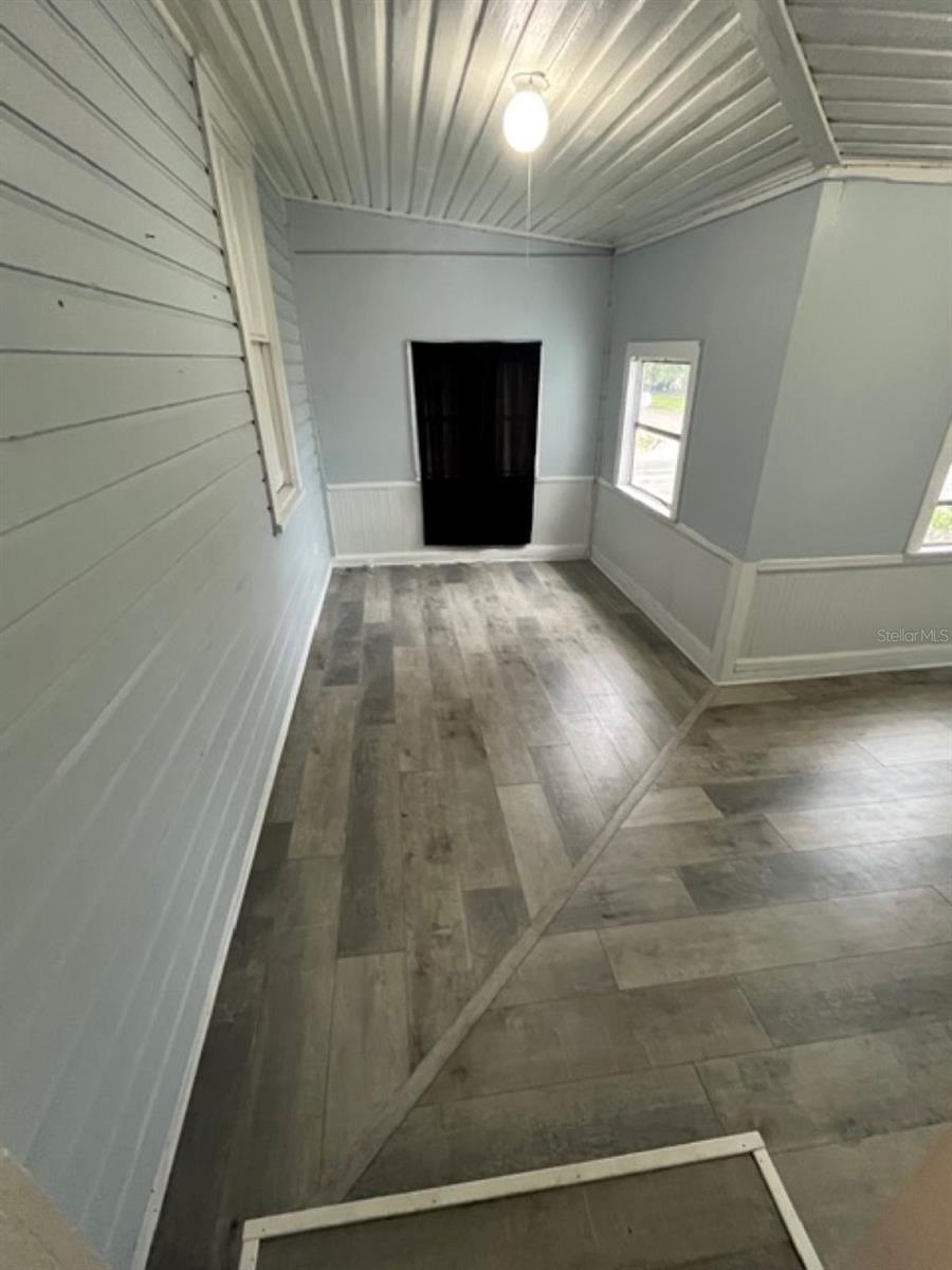 EUSTIS - Residential Income