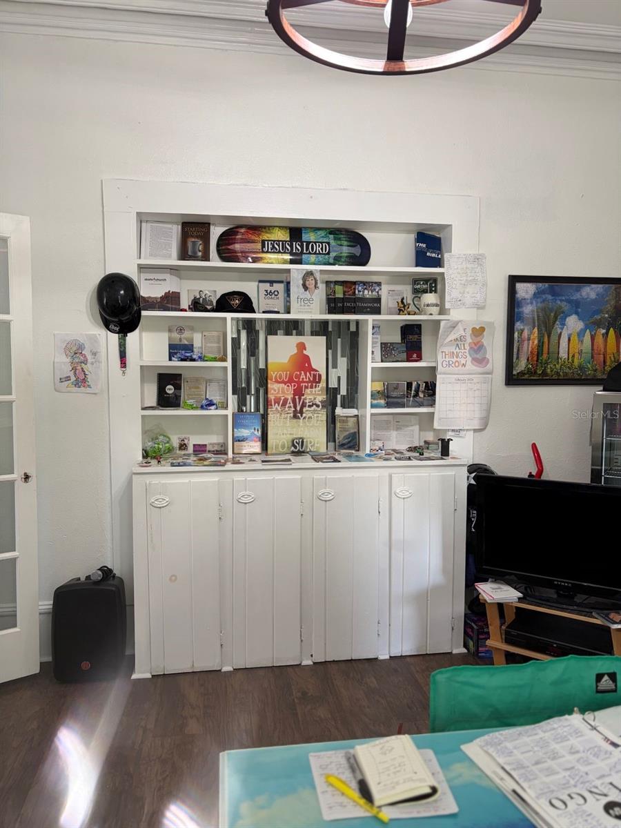 EUSTIS - Residential Income