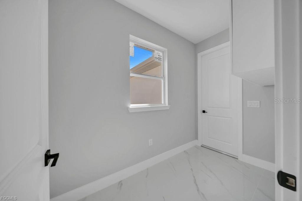 LEHIGH ACRES UNIT 1 REPLAT - Residential