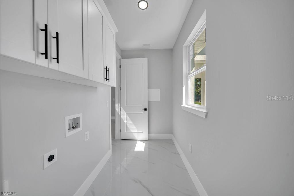 LEHIGH ACRES UNIT 1 REPLAT - Residential