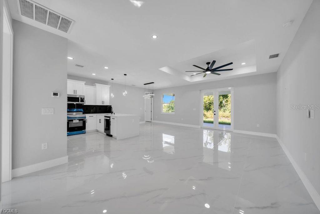 LEHIGH ACRES UNIT 1 REPLAT - Residential