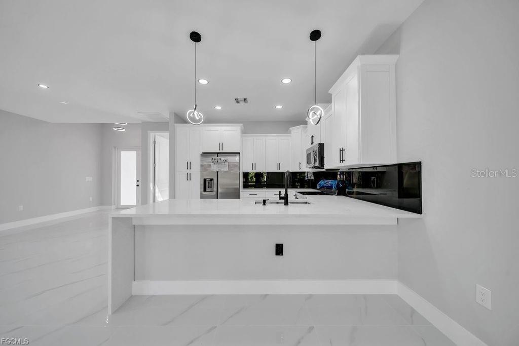 LEHIGH ACRES UNIT 1 REPLAT - Residential