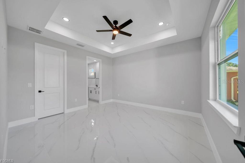 LEHIGH ACRES UNIT 1 REPLAT - Residential