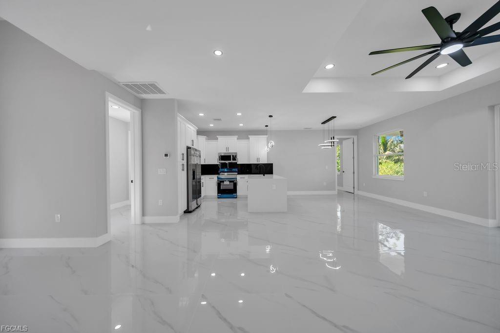 LEHIGH ACRES UNIT 1 REPLAT - Residential