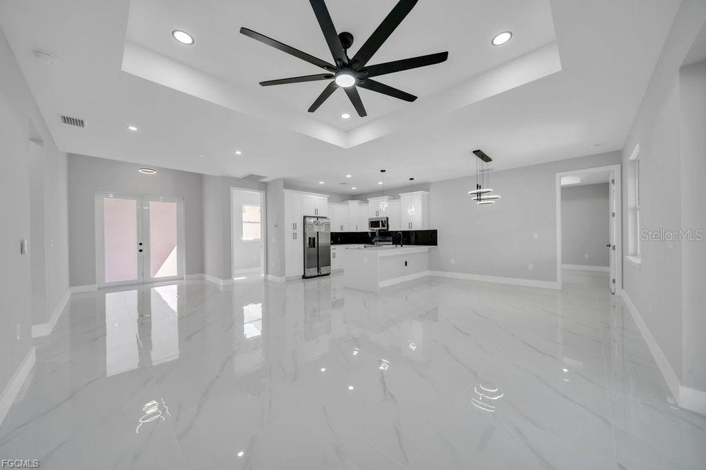 LEHIGH ACRES UNIT 1 REPLAT - Residential