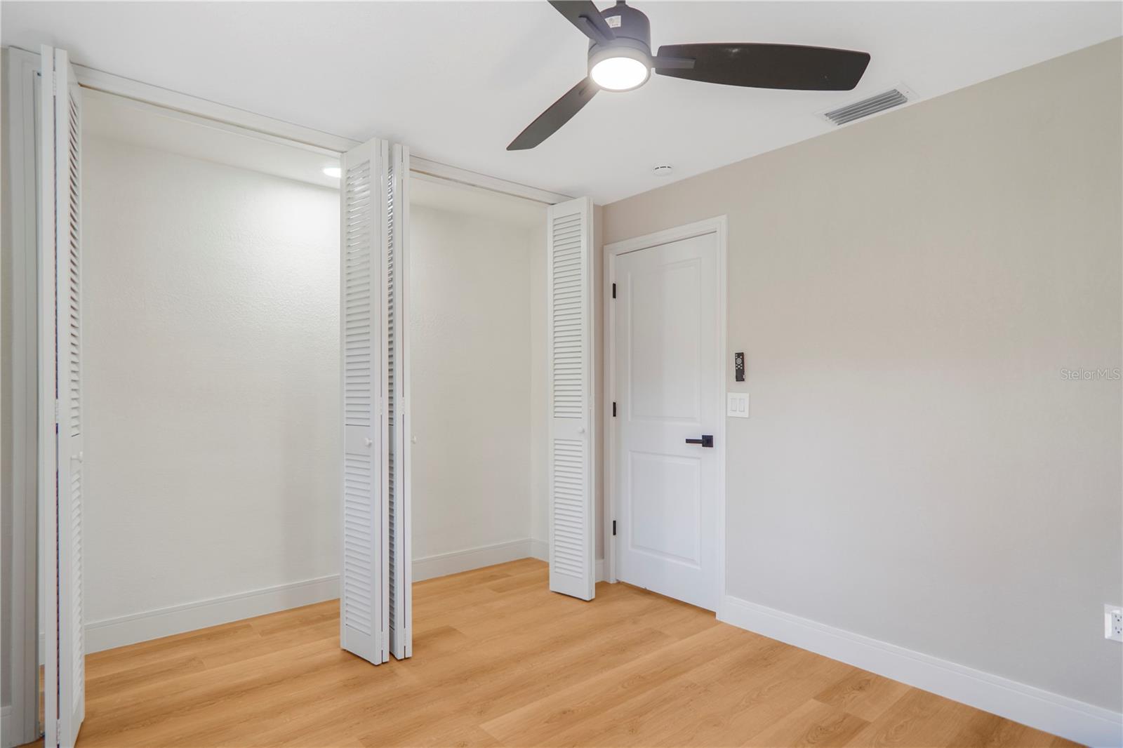 ENGLISH ESTATES UNIT 2 - Residential