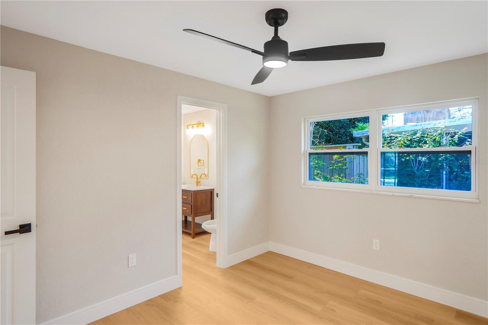 ENGLISH ESTATES UNIT 2 - Residential