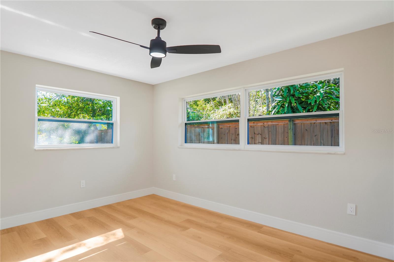 ENGLISH ESTATES UNIT 2 - Residential