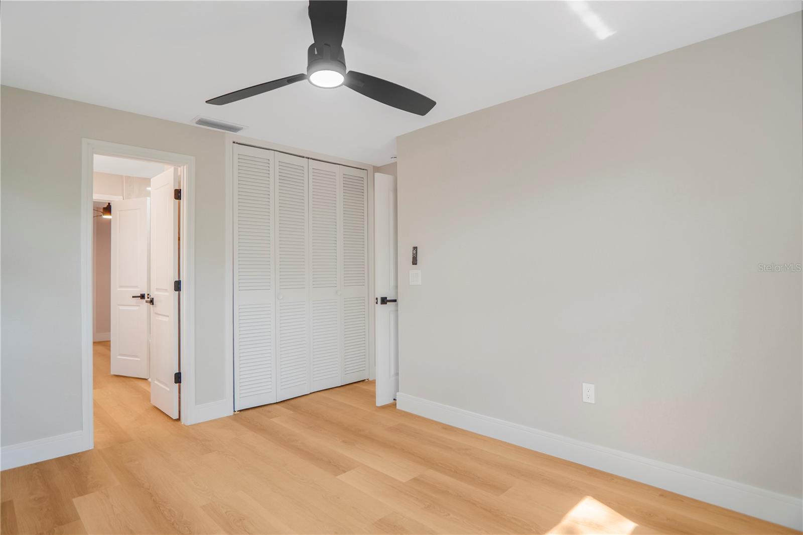 ENGLISH ESTATES UNIT 2 - Residential