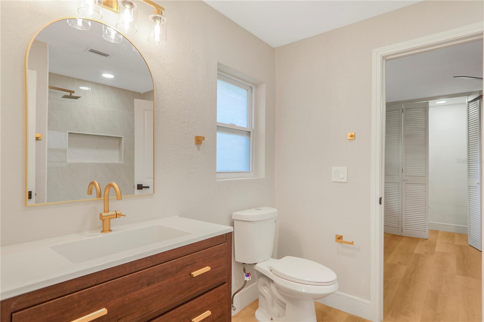 ENGLISH ESTATES UNIT 2 - Residential