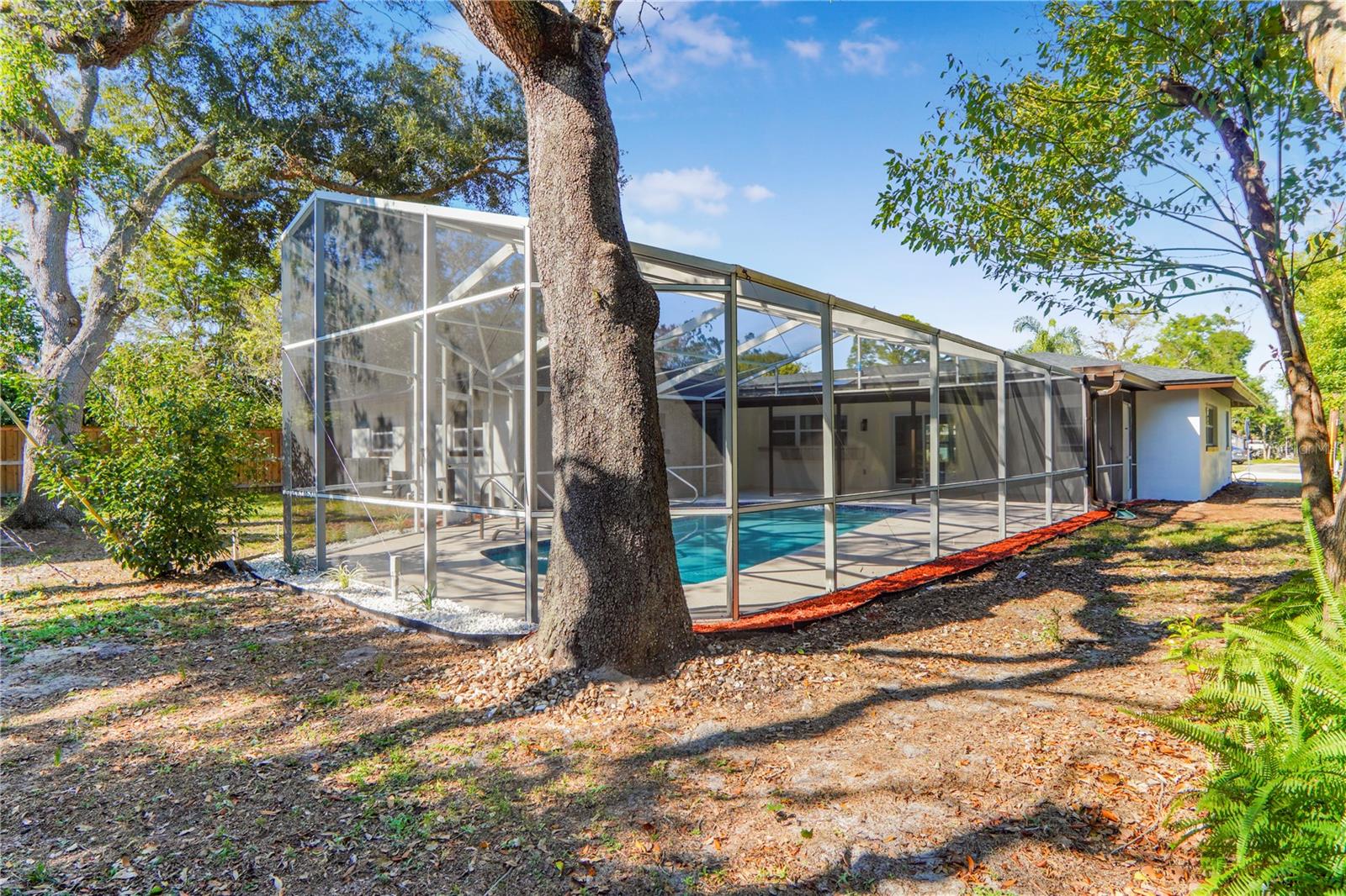 ENGLISH ESTATES UNIT 2 - Residential