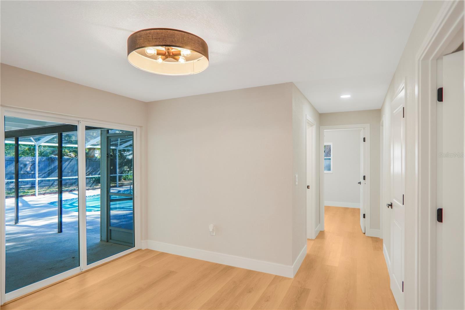 ENGLISH ESTATES UNIT 2 - Residential