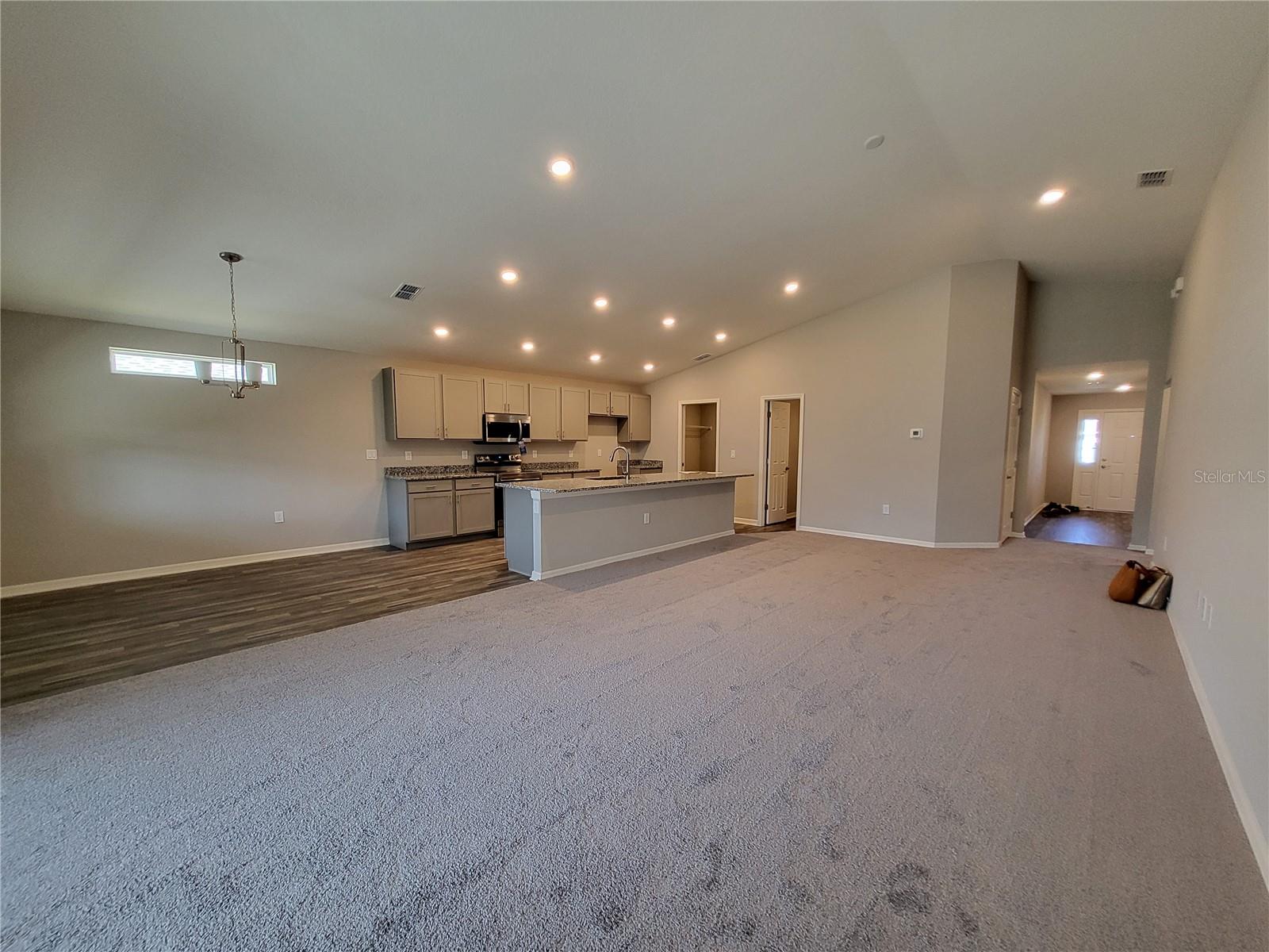 ANISTON - Residential Lease