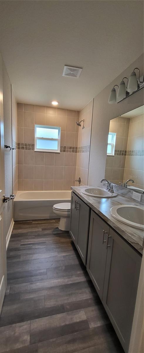 ANISTON - Residential Lease