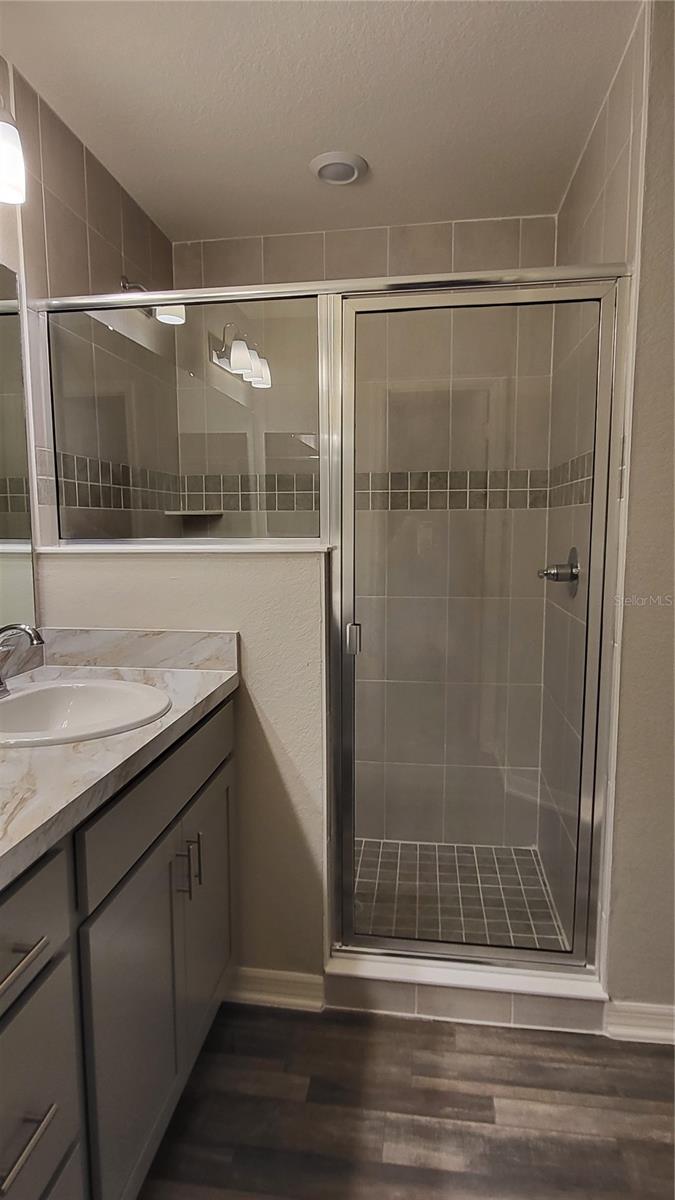 ANISTON - Residential Lease