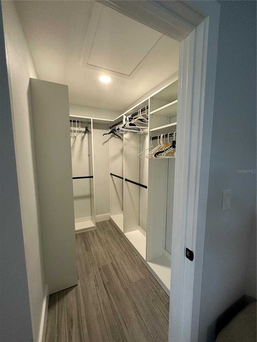 HI-RIDGE ESTATES 2ND ADD - Residential Lease