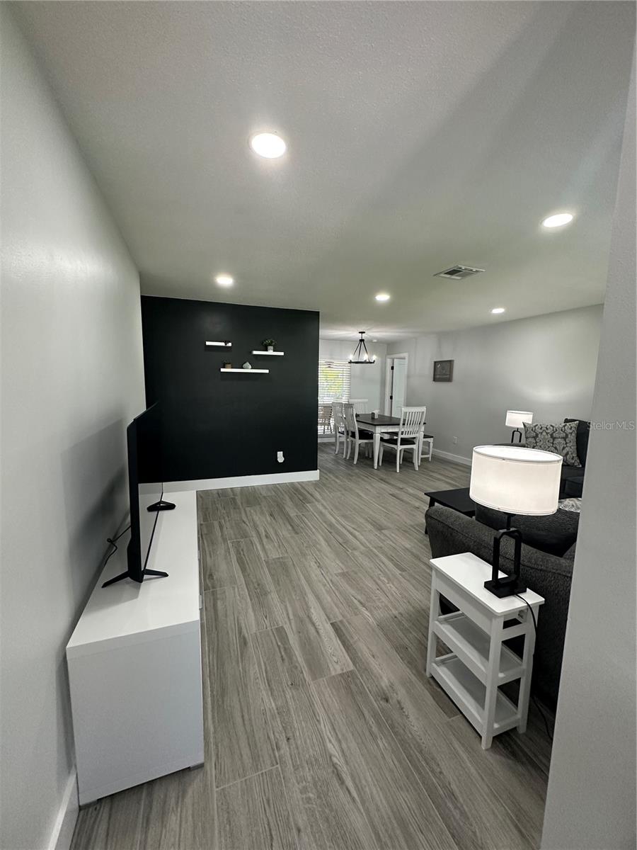 HI-RIDGE ESTATES 2ND ADD - Residential Lease