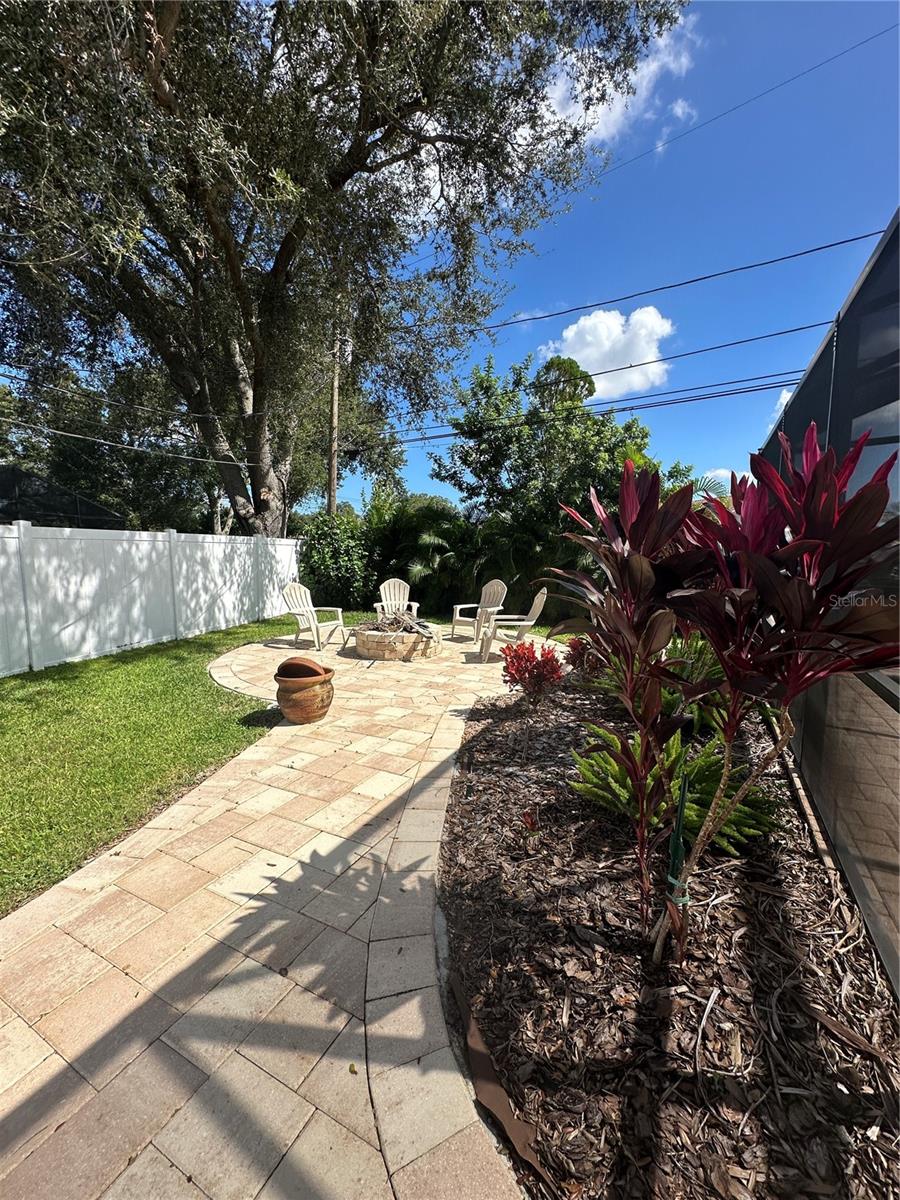 HI-RIDGE ESTATES 2ND ADD - Residential Lease