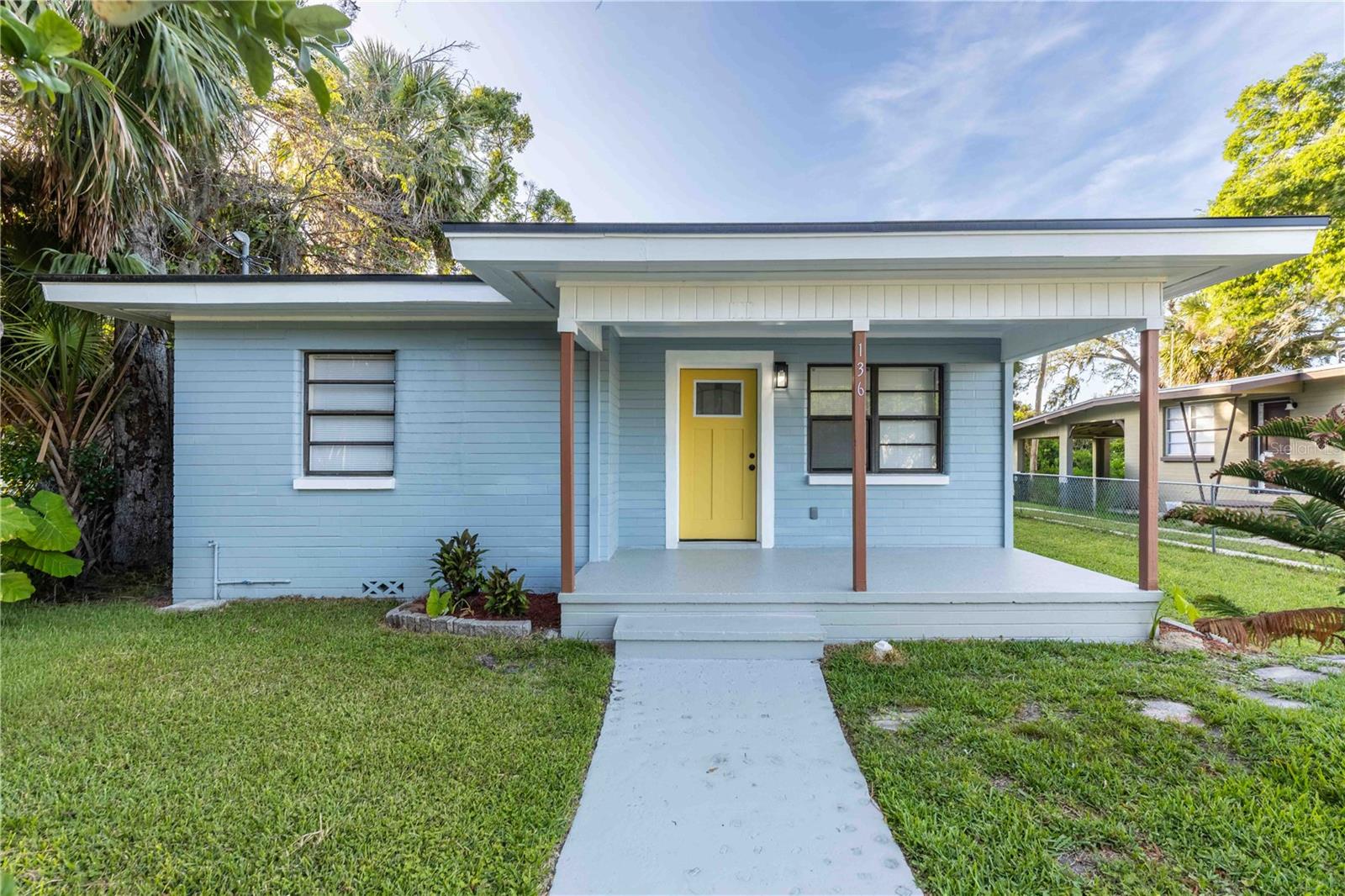 BUNGALOW COURT IN COLEMANS DAYTONA - Residential