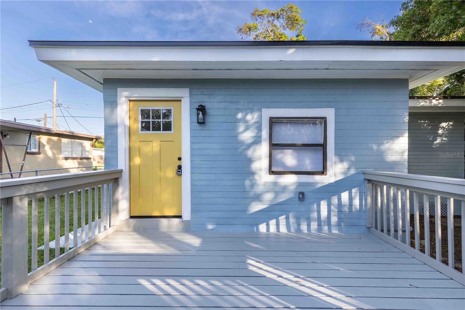 BUNGALOW COURT IN COLEMANS DAYTONA - Residential