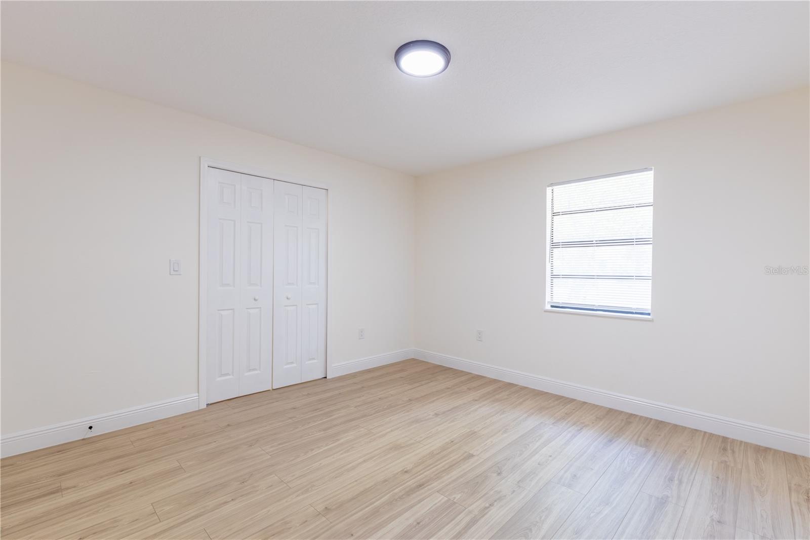 BUNGALOW COURT IN COLEMANS DAYTONA - Residential