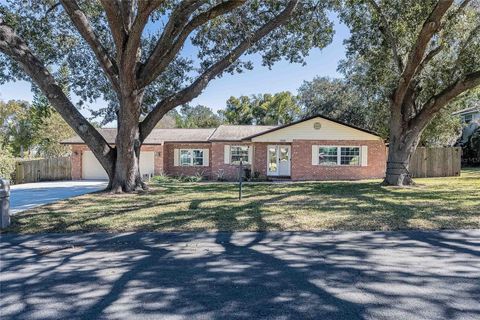 Photo of 4504 Glen Eden, Lakeland, FL 33813 (MLS # L4959102)